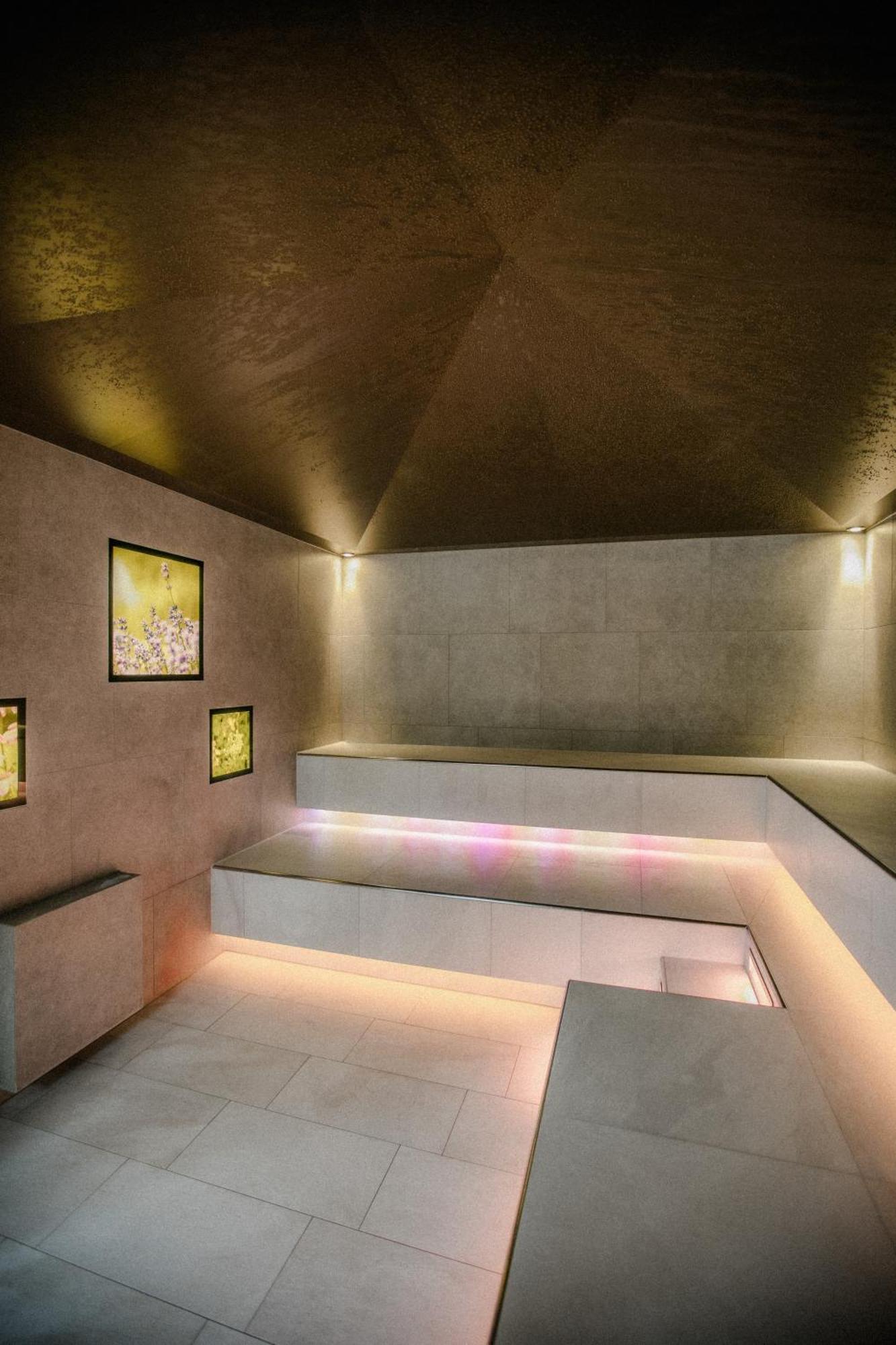 Quellenhotel Heiltherme - 2-thermenresort